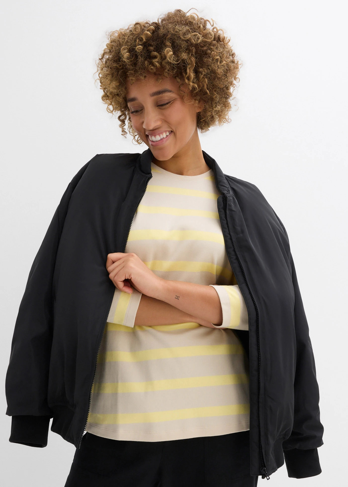 T-shirt long en coton épais • sable clair-jaune clair rayé • Boutique bonprix