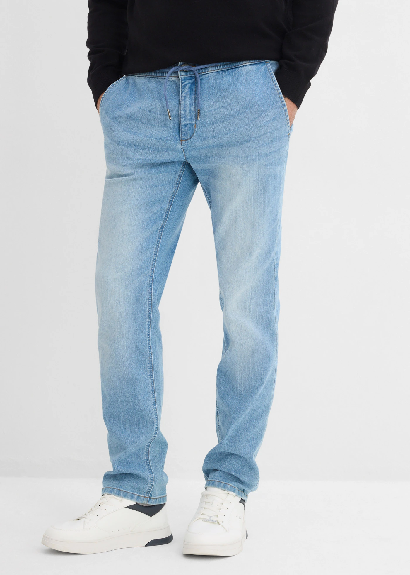 Lichte regular fit instapbroek met comfortband, straight • lichtblauw denim • bonprix online shop