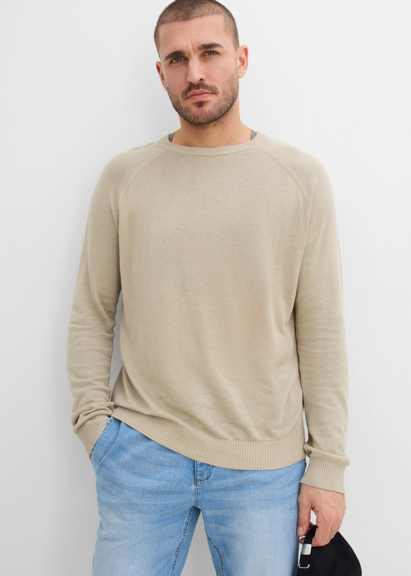 Fijn gebreide trui van linnenmix • mat rietgroen • bonprix online shop