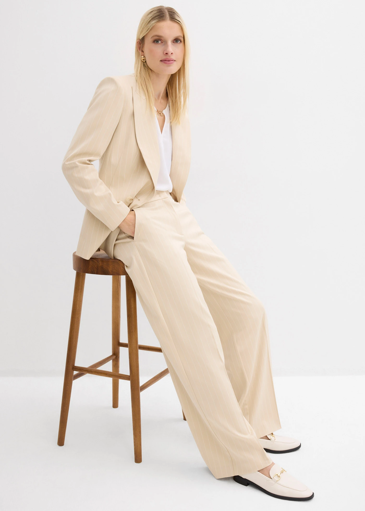 Blazer met krijtstreep • lichtsand/wit gestreept • bonprix online shop