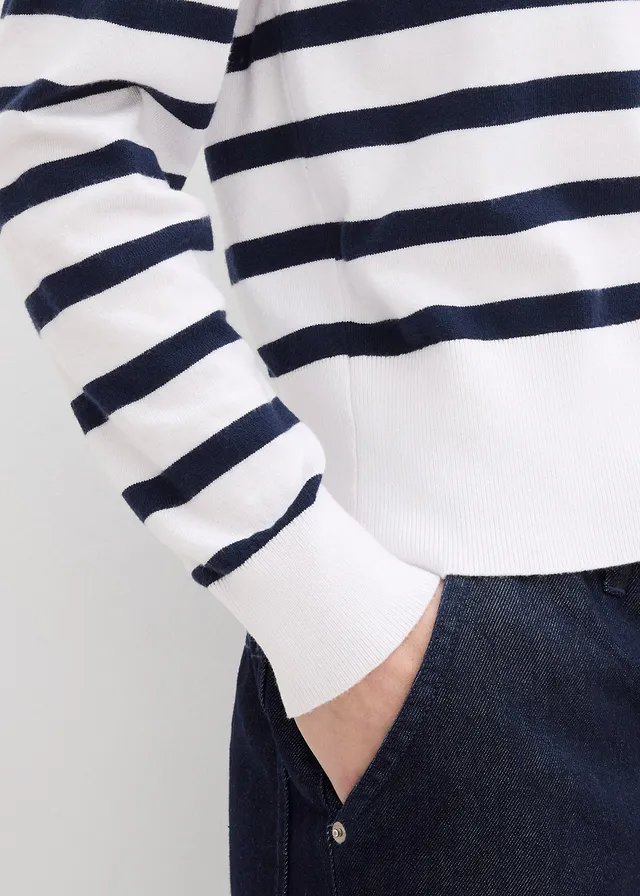 Gebreid vest in een zachte viscosemix • wit-donkerblauw gestreept • product-page.page-title-suffix
