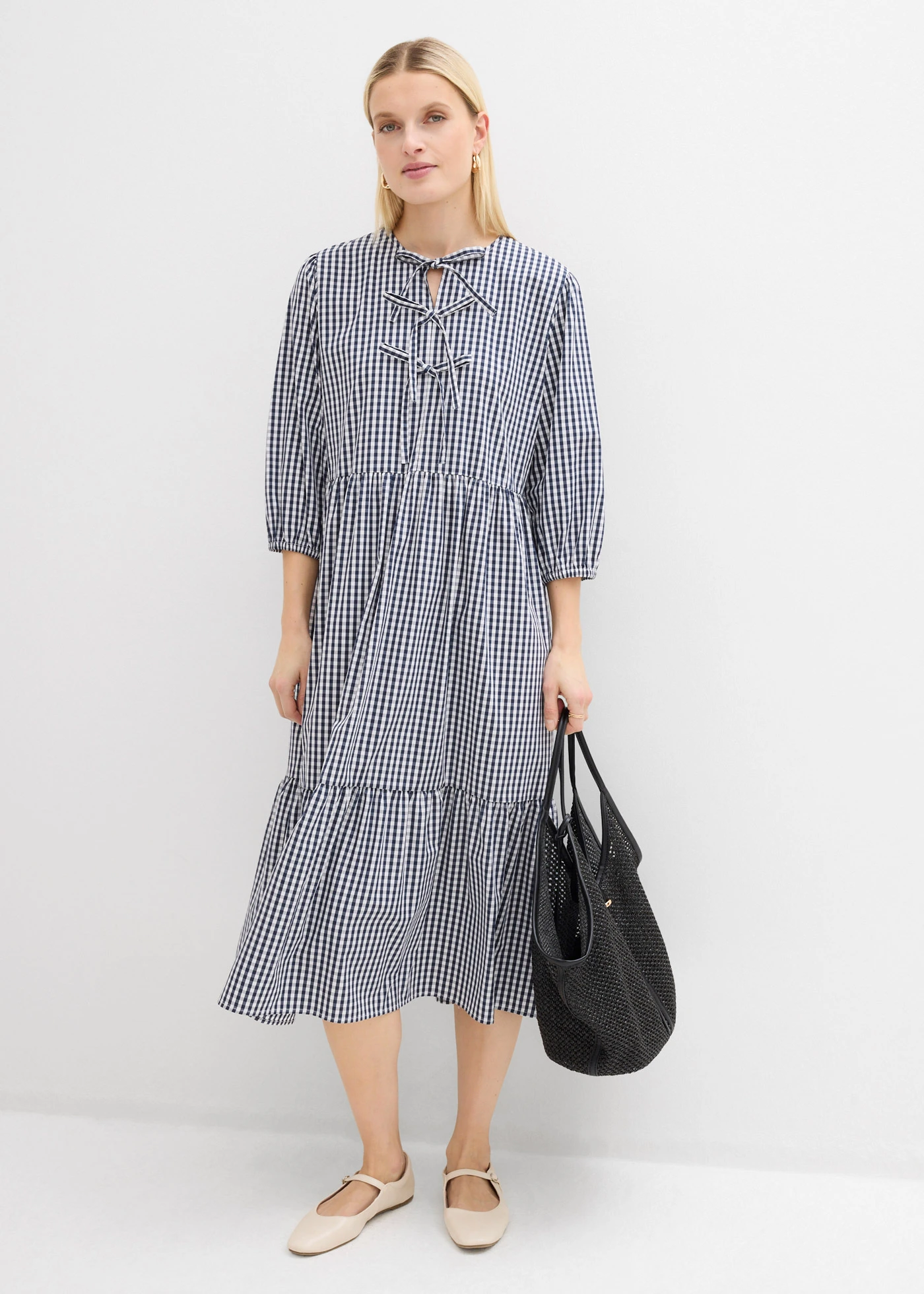 Robe midi en coton extensible • bleu foncé-blanc carreaux • Boutique bonprix