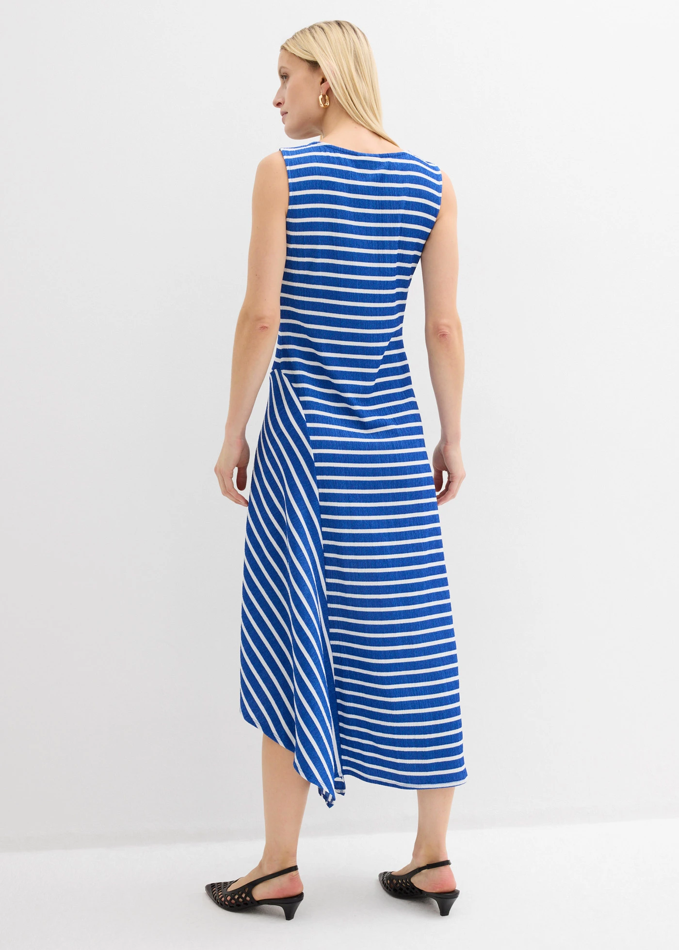 Maxi jurk met asymmetrische zoom • arctisch blauw-wit gestreept • bonprix online shop