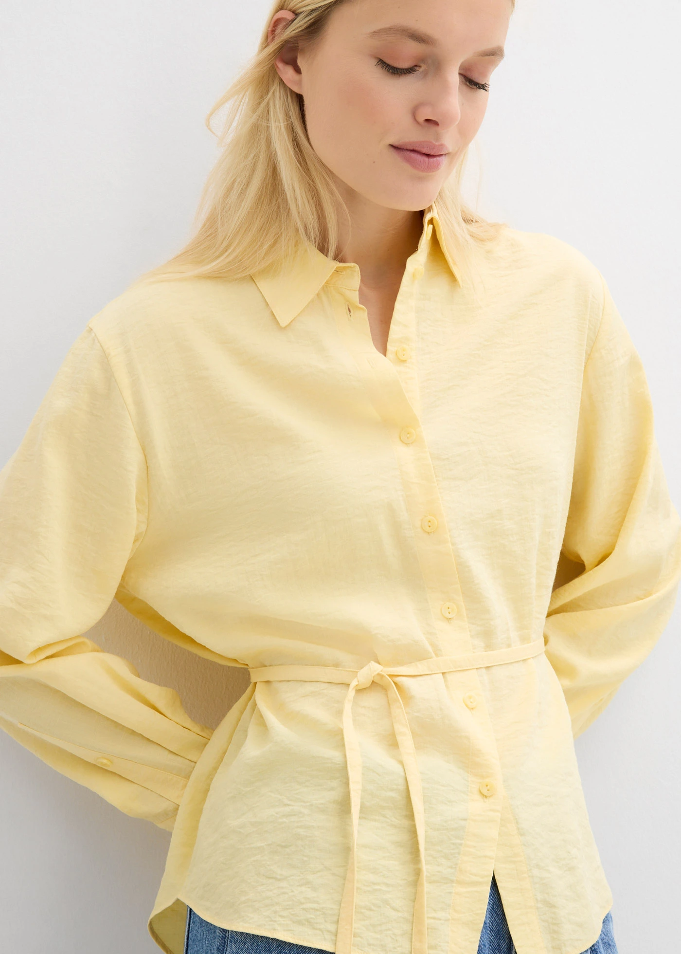 Overhemdblouse van een soepele viscosemix • lichtgeel • bonprix online shop