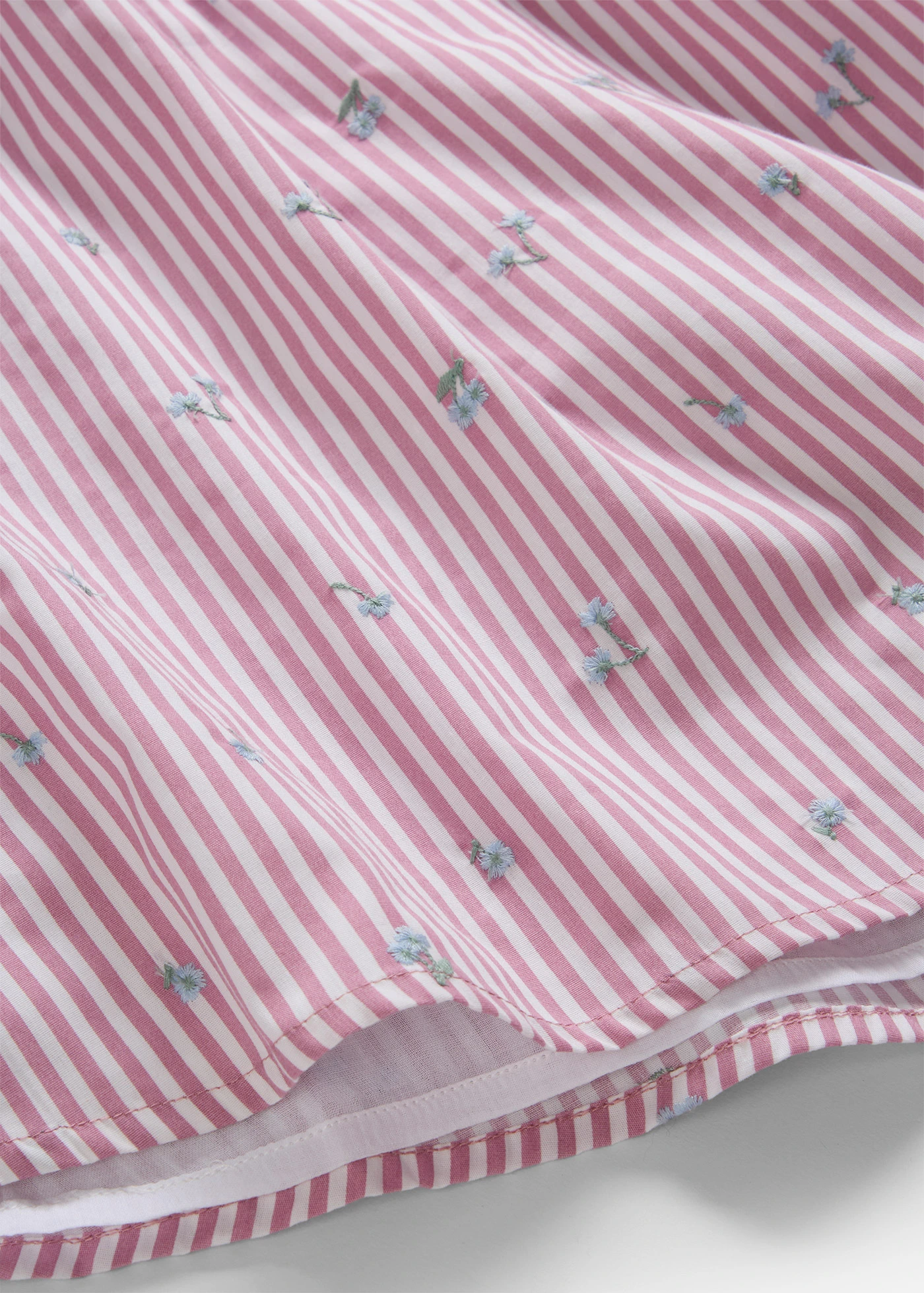 Robe courte 100% coton • mauve-blanc rayé • Boutique bonprix