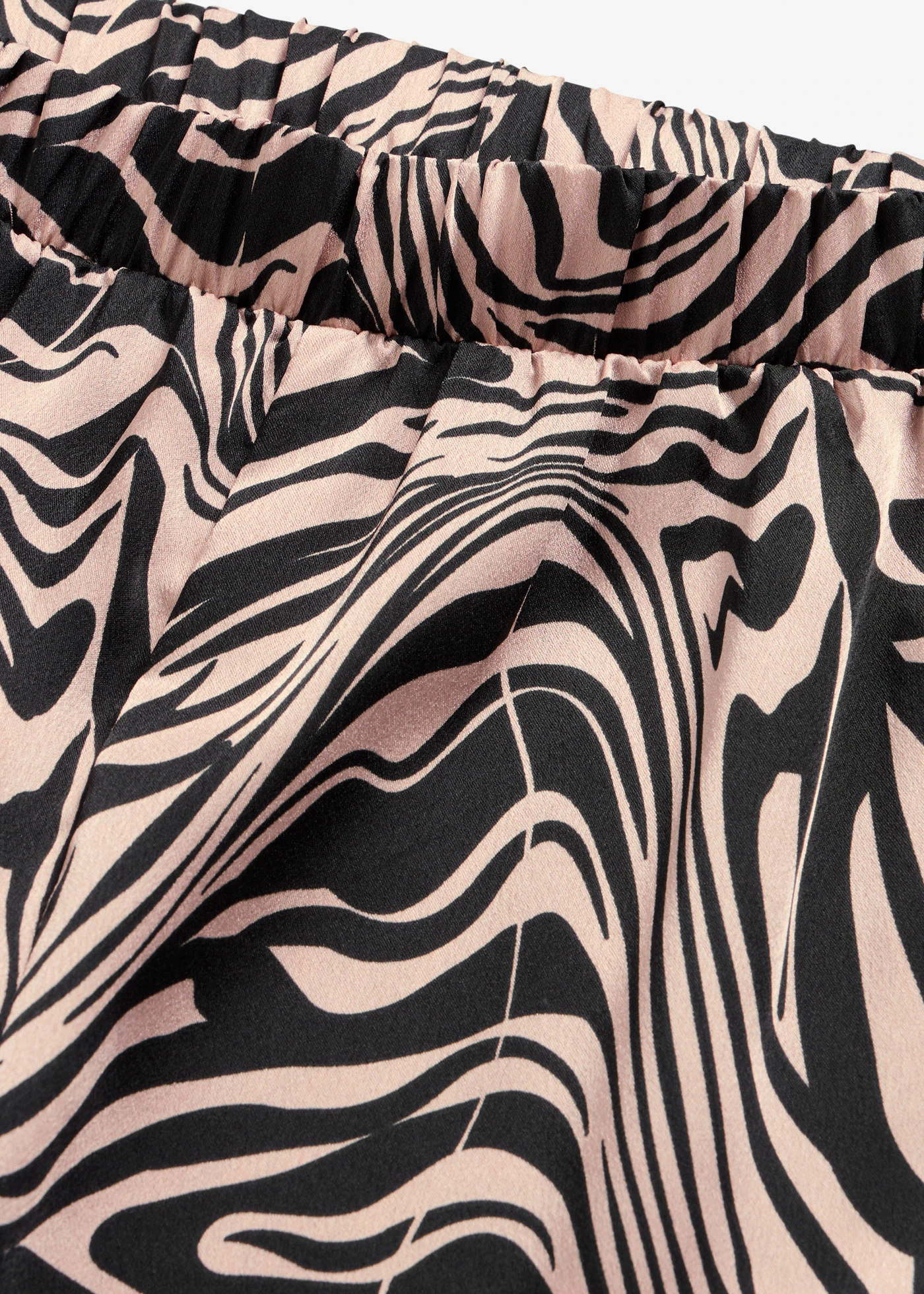 Satijnen pyjama • zwart zebraprint • bonprix online shop