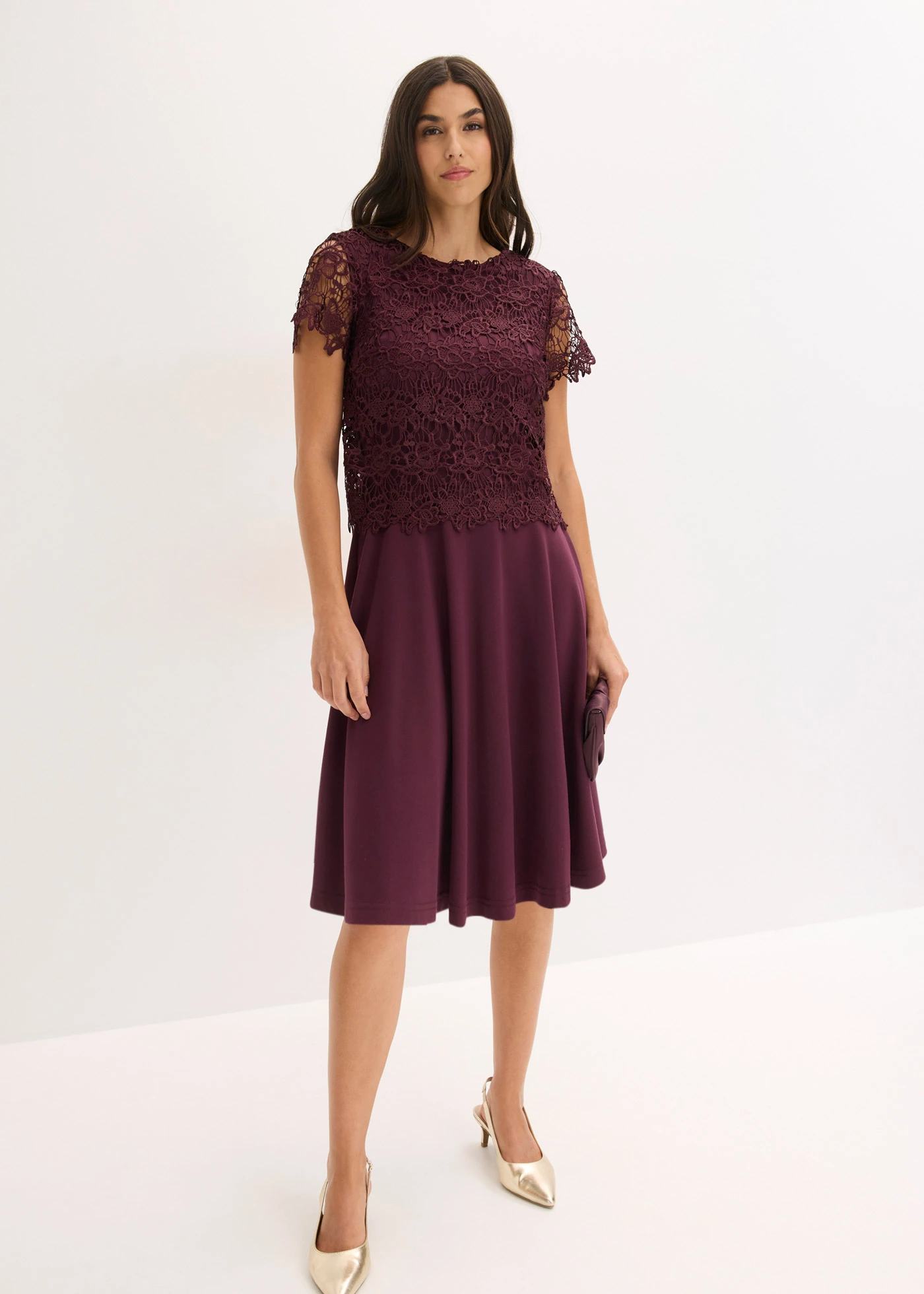 Robe midi avec empiècement dentelle • bordeaux • Boutique bonprix