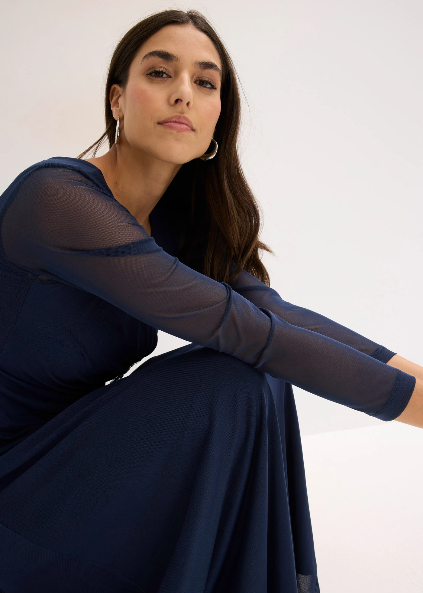 Galajurk van zacht tule met decoratieve steentjes • donkerblauw • bonprix online shop