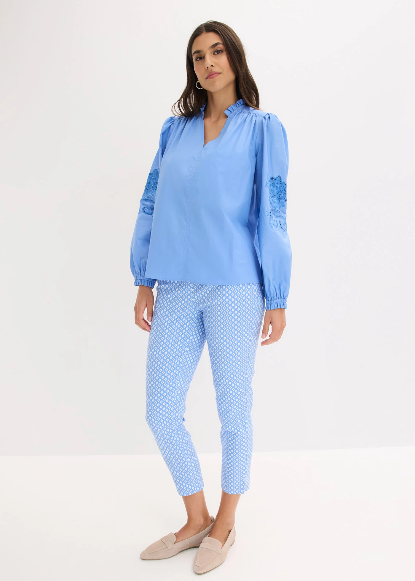 Katoenen tuniek met broderie anglaise • middenblauw • bonprix online shop