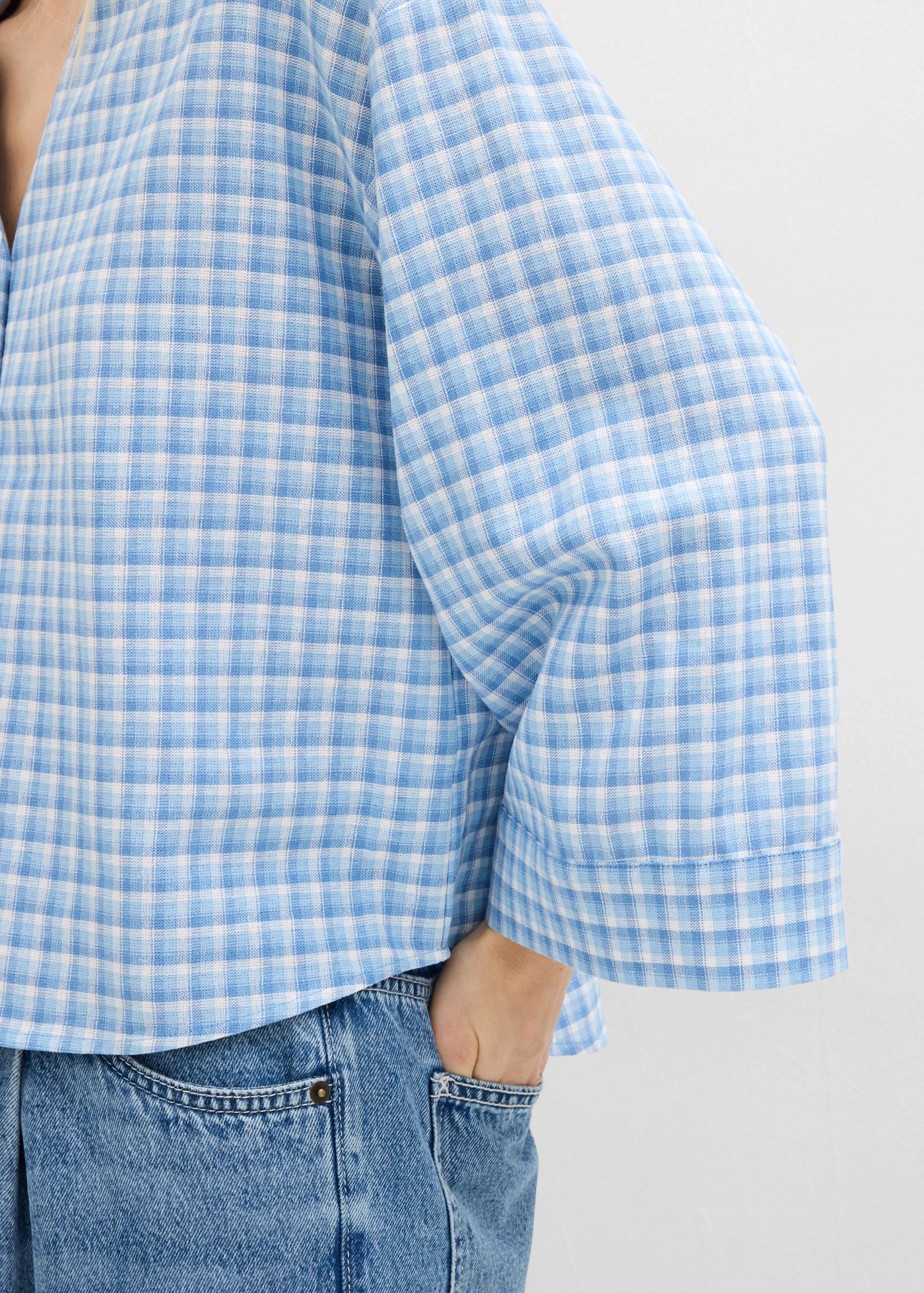 Overhemdblouse van een luchtige linnenmix • arctisch blauw-lichtblauw-wit • bonprix online shop