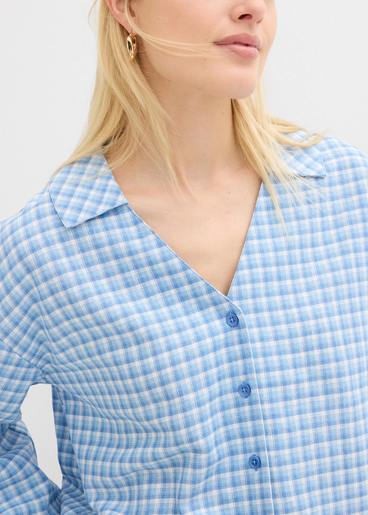 Overhemdblouse van een luchtige linnenmix • arctisch blauw-lichtblauw-wit • bonprix online shop