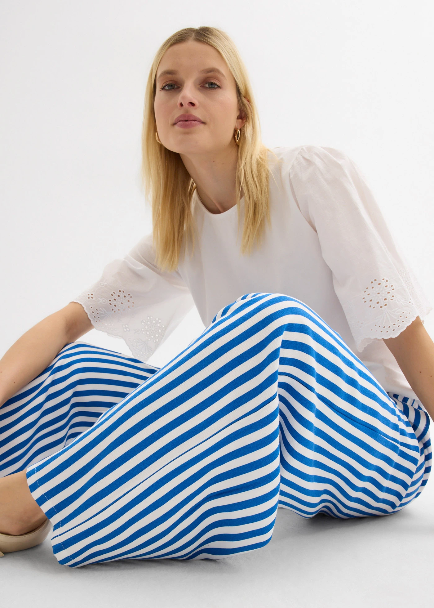 Marlene Dietrich broek van soepelvallende viscosemix • arctisch blauw-wit • bonprix online shop