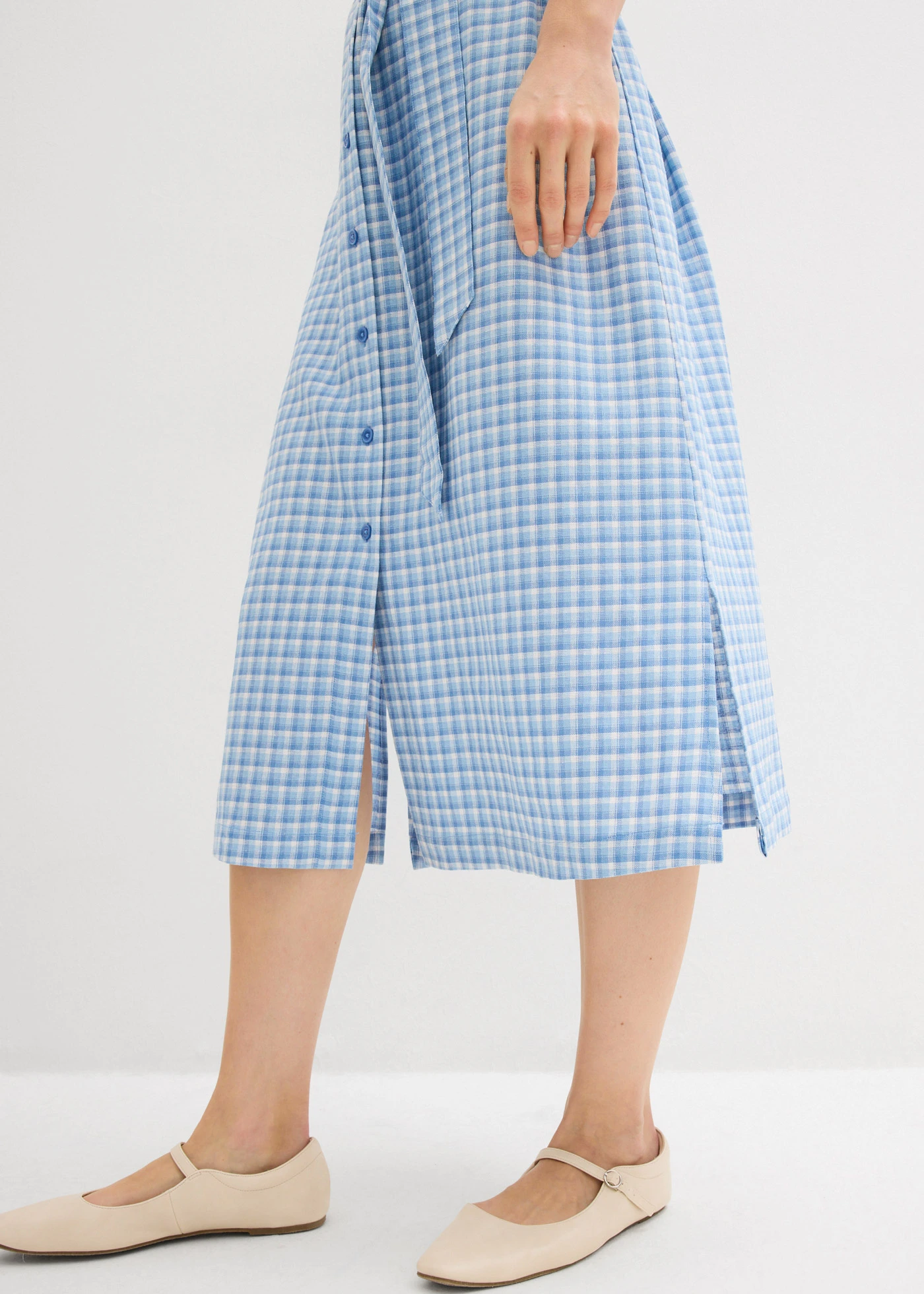 Overhemdjurk van een linnenmix • arctisch blauw-lichtblauw-wit • bonprix online shop