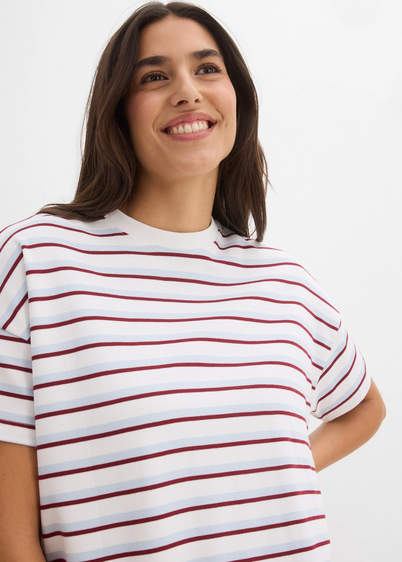 Tricou din bumbac organic 100% • alb-albastru pudrat-roșu rubiniu • magazin bonprix