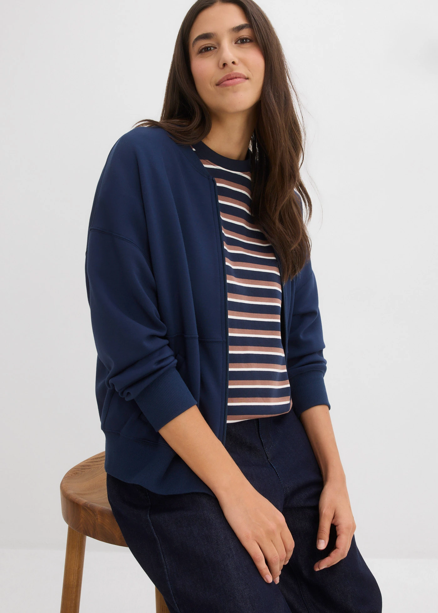 Tricou din bumbac organic 100% • bleumarin-maro castaniu-alb perlat • magazin bonprix