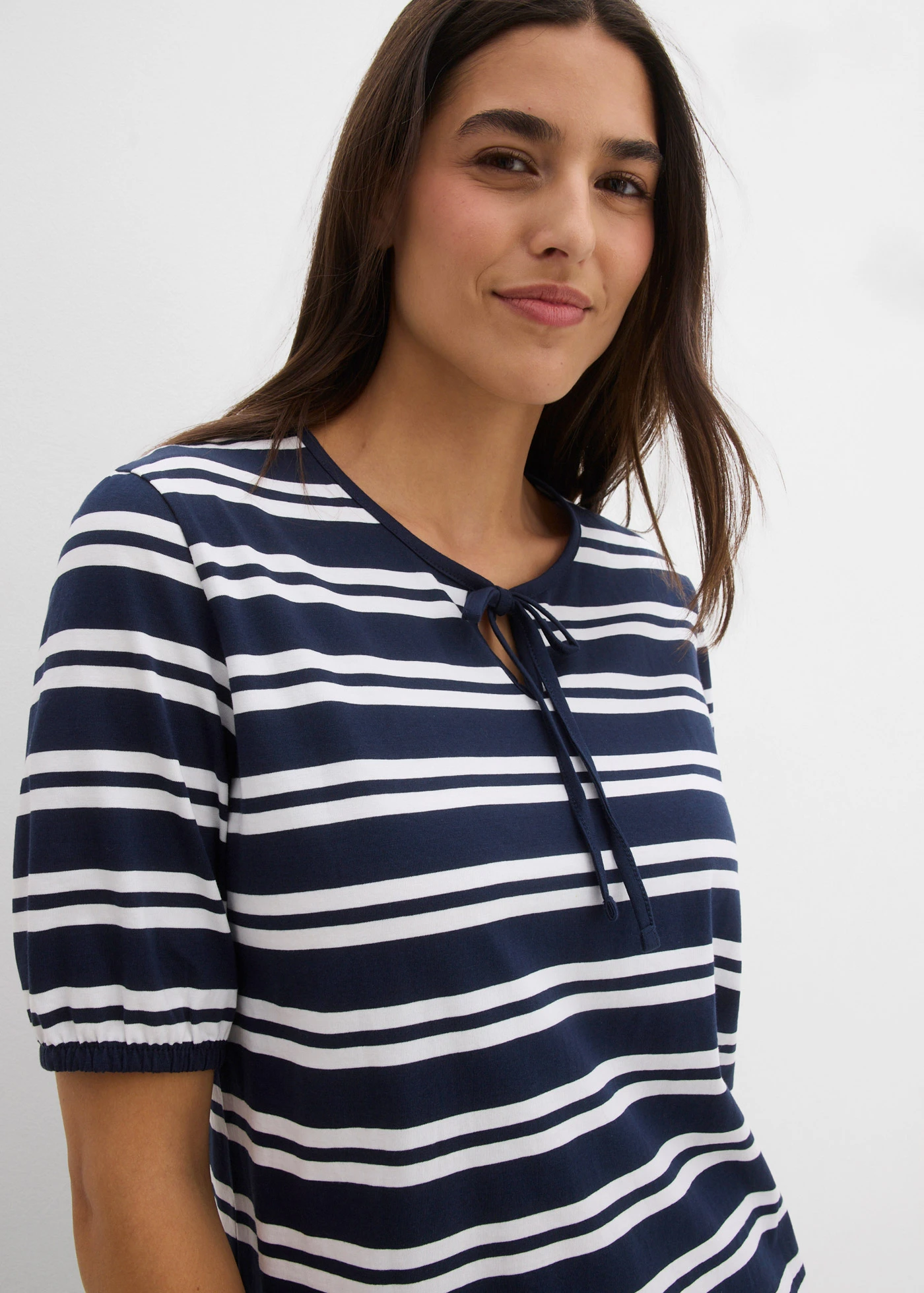 T-shirt 100% coton • bleu foncé/blanc rayé • Boutique bonprix