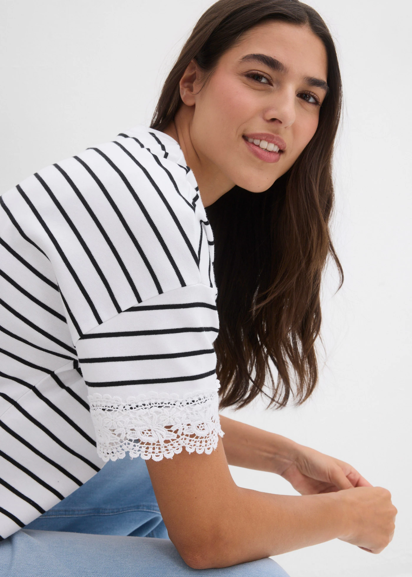 Tricou din bumbac 100% • negru/alb dungat • magazin bonprix