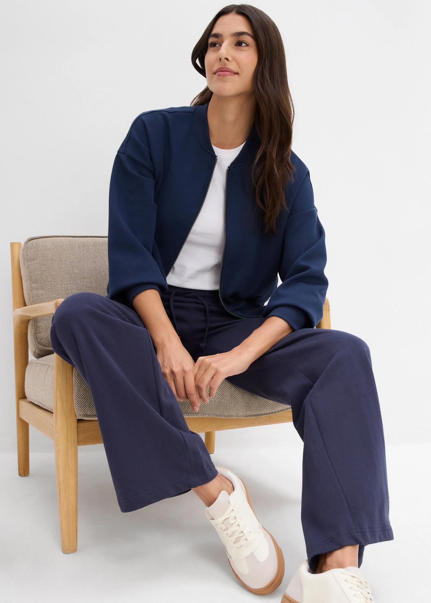 Sweatpants van puur katoen • donkerblauw/wit • bonprix online shop