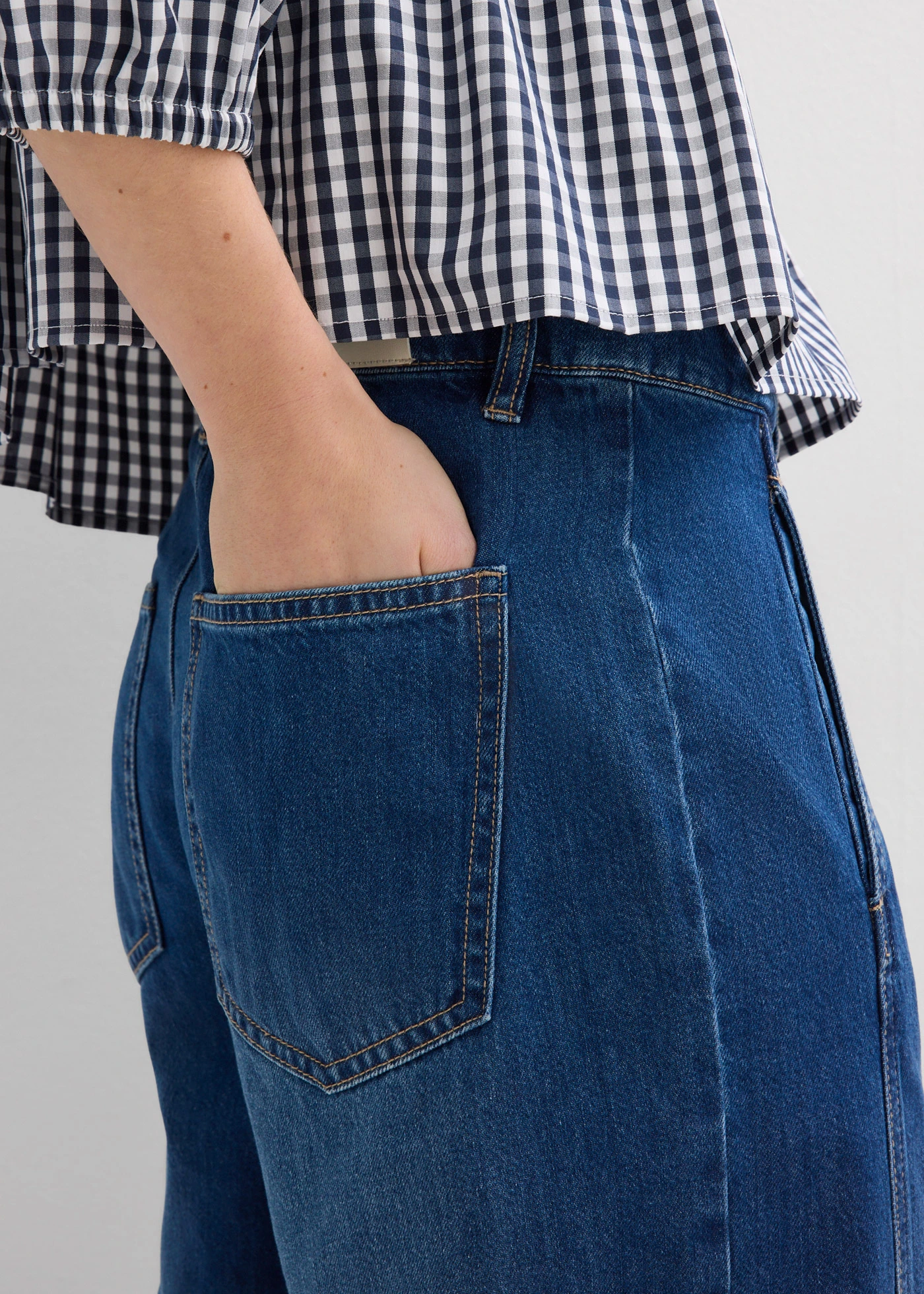 Blugi barrel, Mid Waist • albastru denim uzat • magazin bonprix