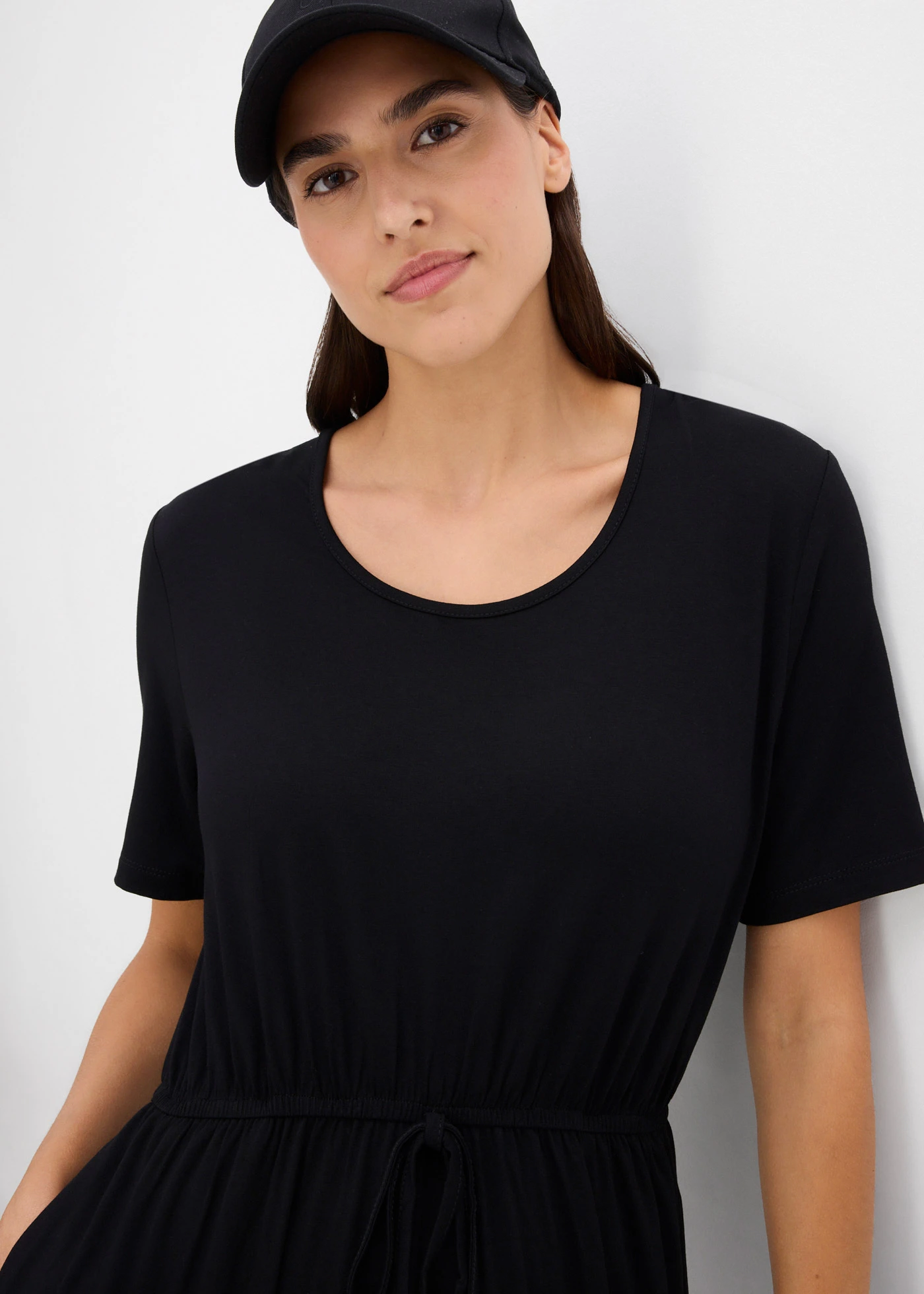 Jersey jurk van soepelvallende viscose-mix • zwart • bonprix online shop