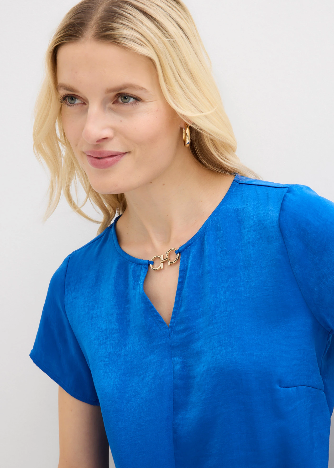 Tuniek van elegant satijn • arctisch blauw • bonprix online shop