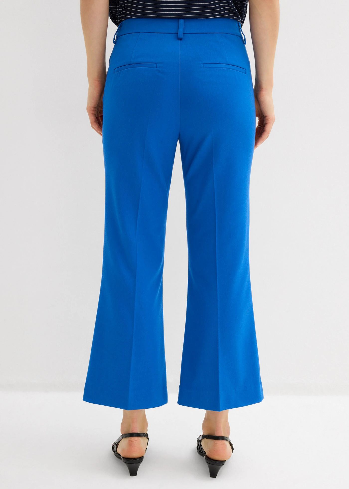 Flared 7/8 broek met decoratieve knoop • arctisch blauw • bonprix online shop