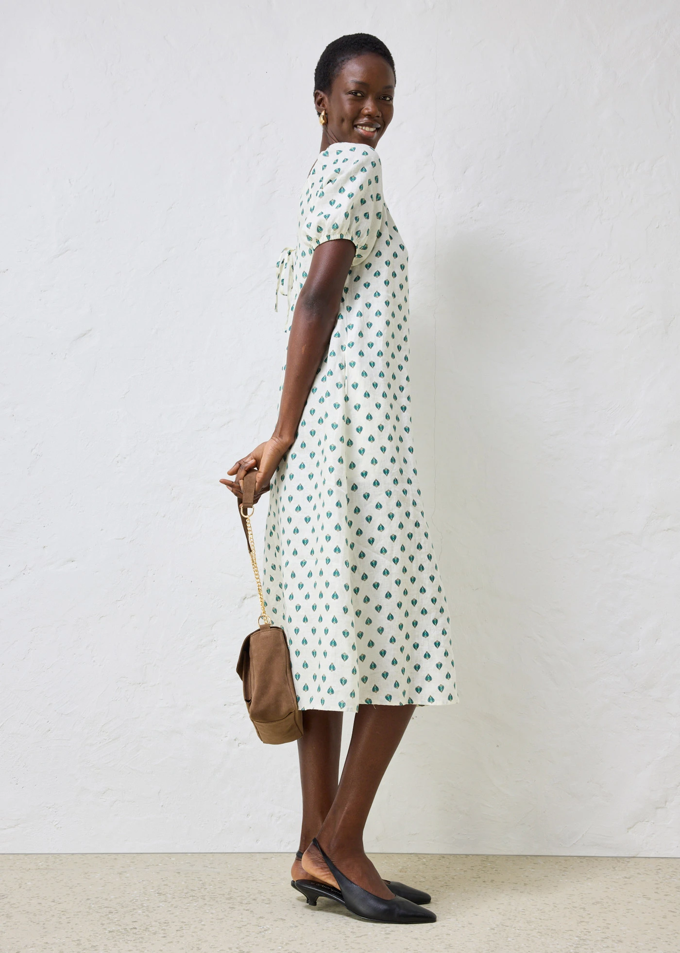 Šaty z čistého plátna • krémovo biela-zelené korenie potlačená • obchod bonprix