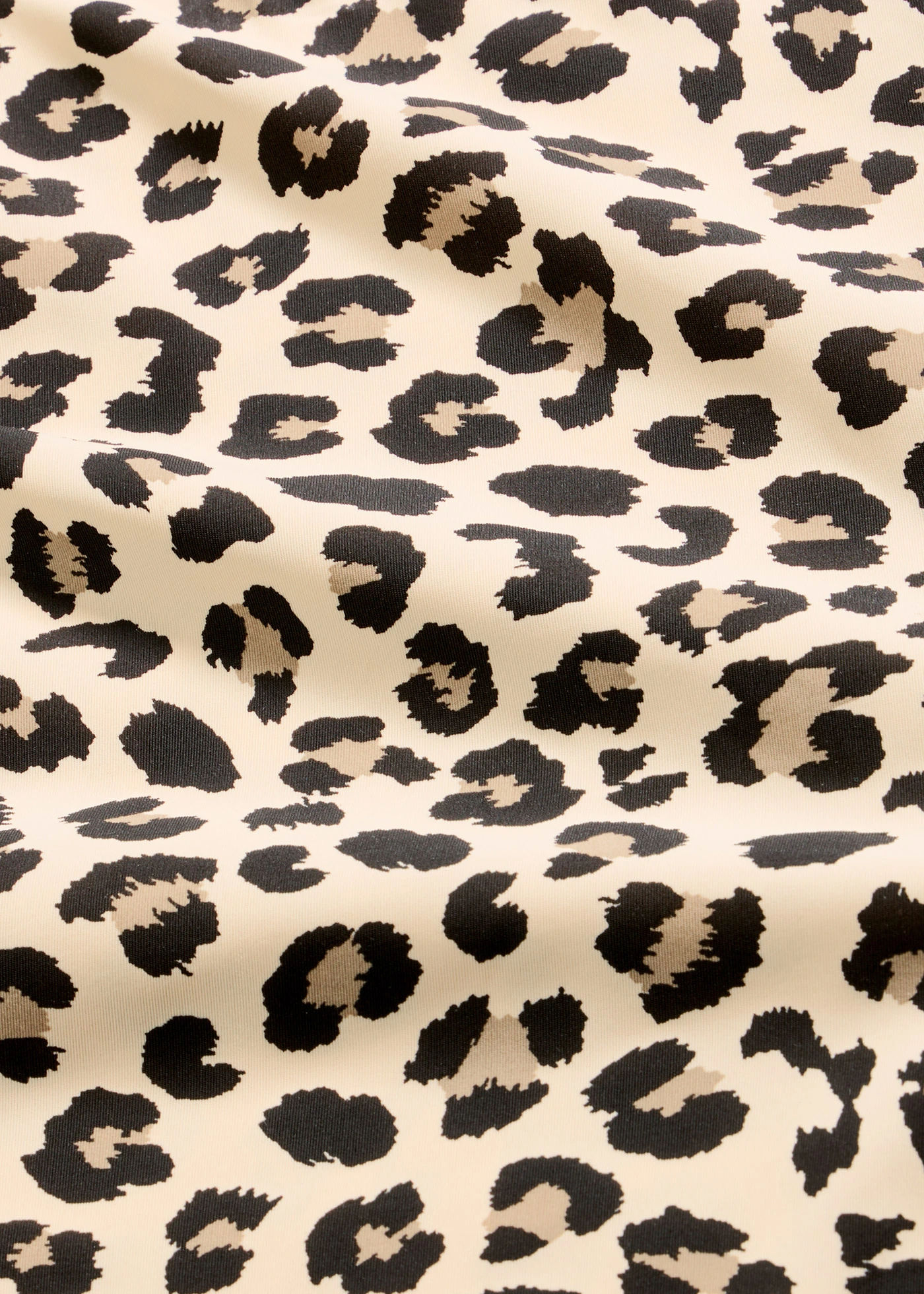 Korte sportlegging, die niet schuurt met verkoelende polyamide • luipaardprint • bonprix online shop