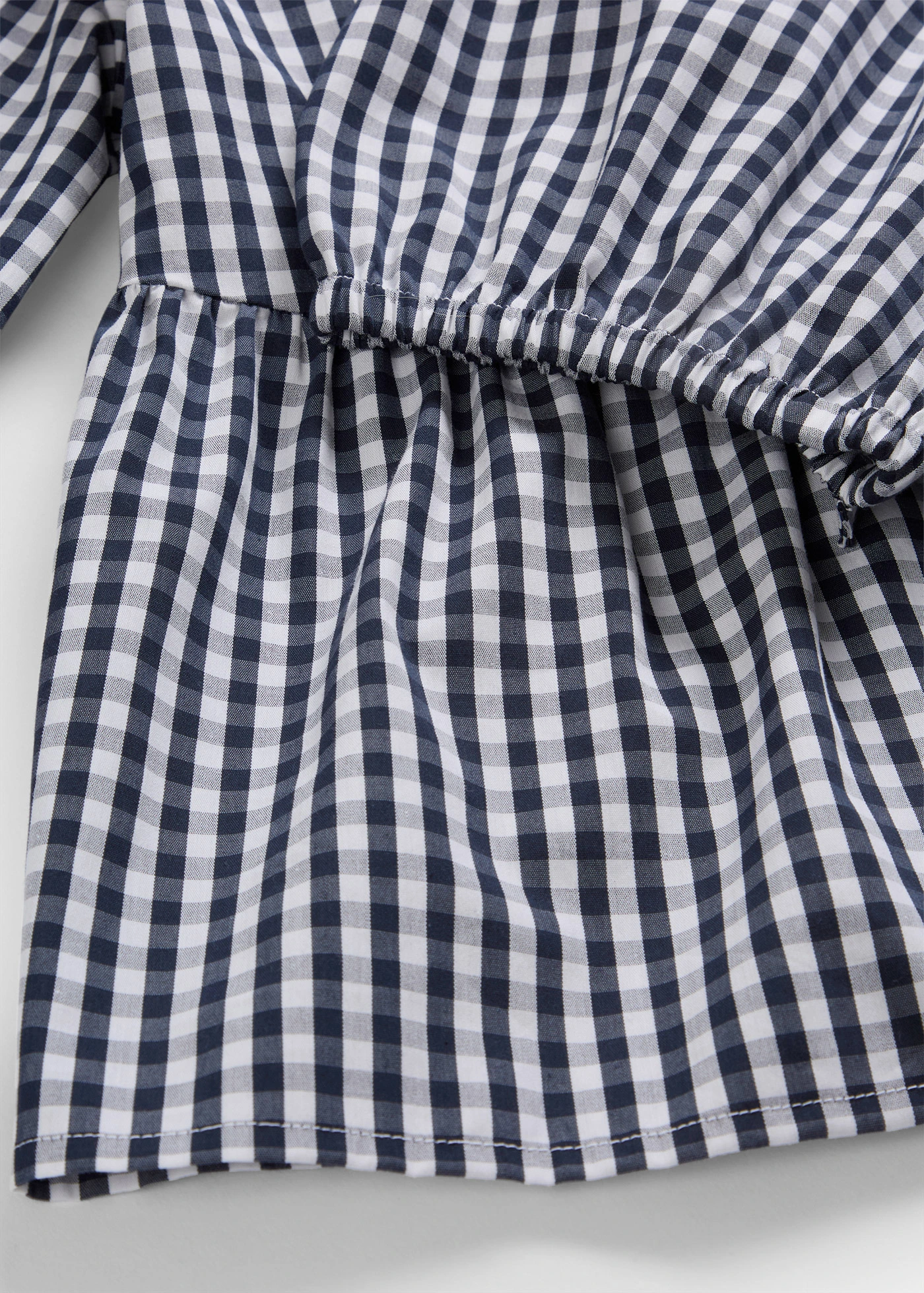 Blouse met strikdetail • donkerblauw/wit • bonprix online shop