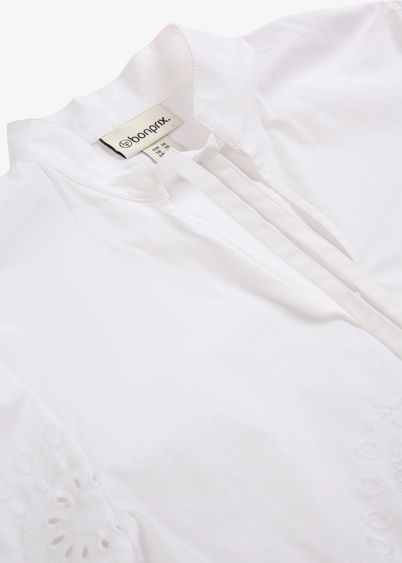 Bluză scurtă tip tunică cu broderie perforată • alb • magazin bonprix