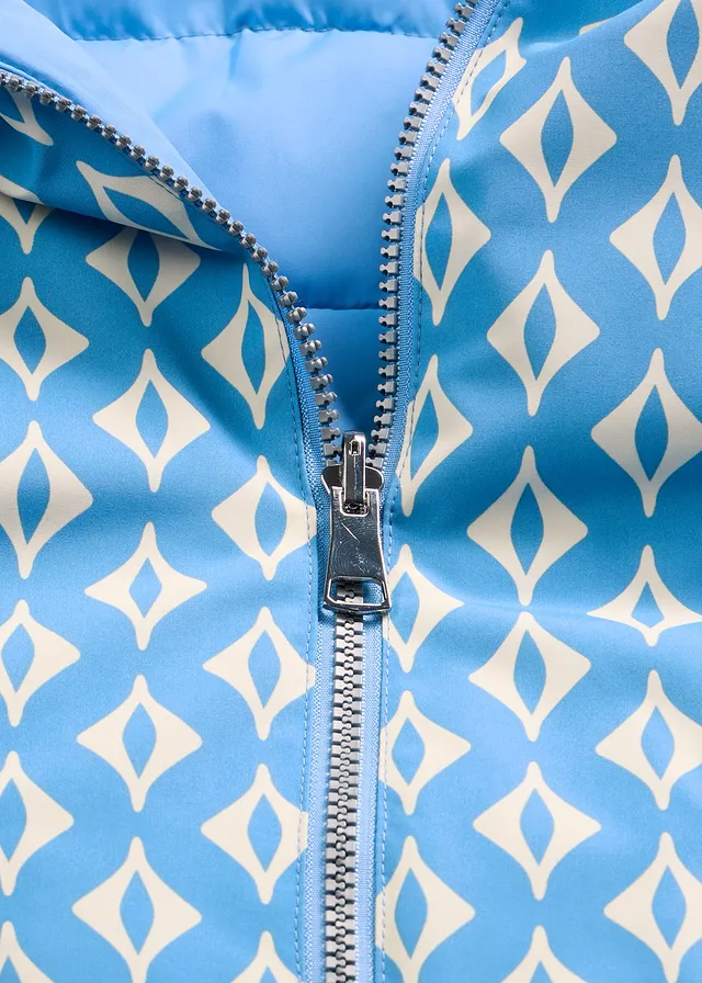 Vékony, kifordítható steppelt kabát mintával • középkék-gyapjúfehér grafikai mintás • bonprix áruház