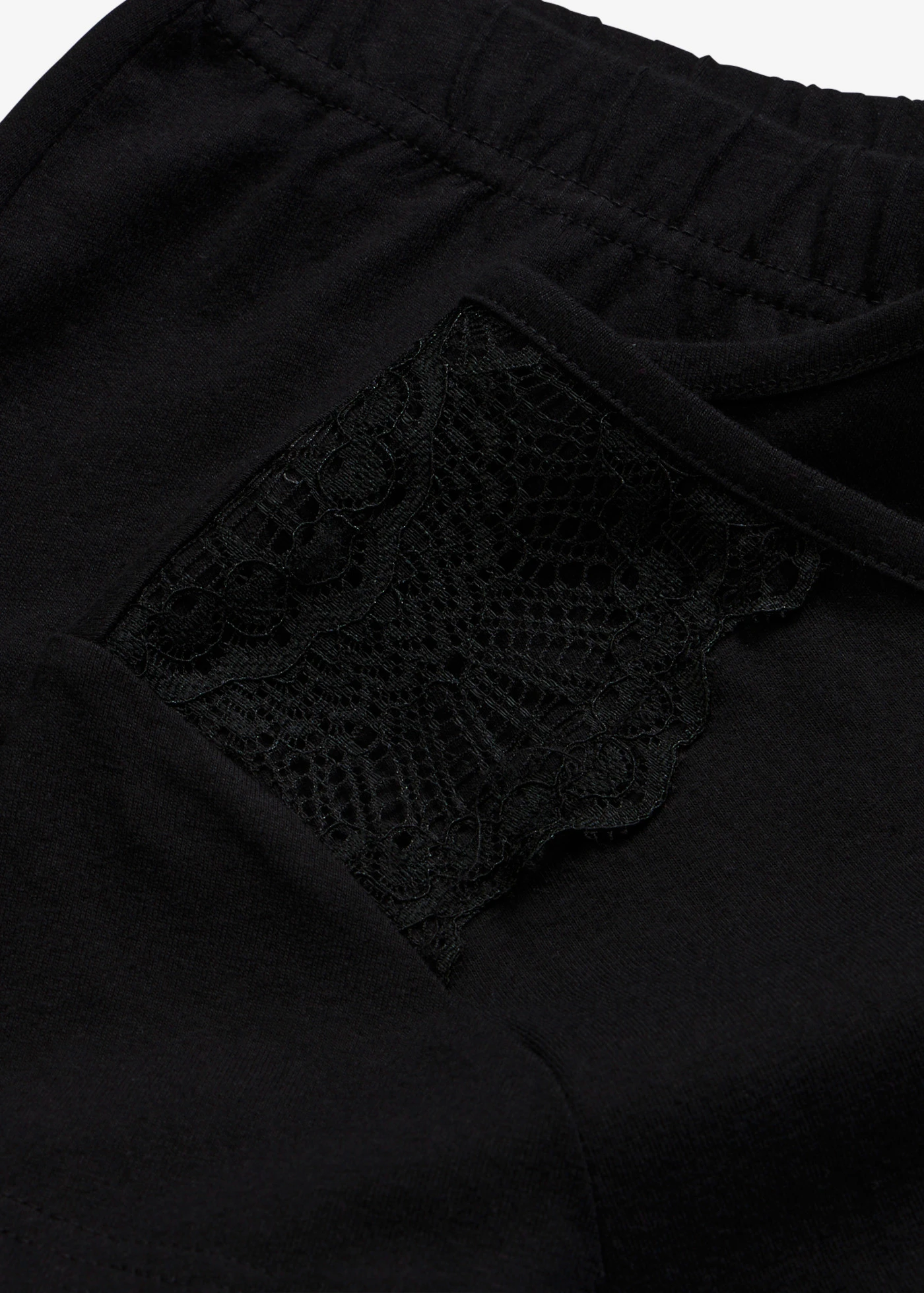 Pyjama avec un pantacourt ample • noir • Boutique bonprix