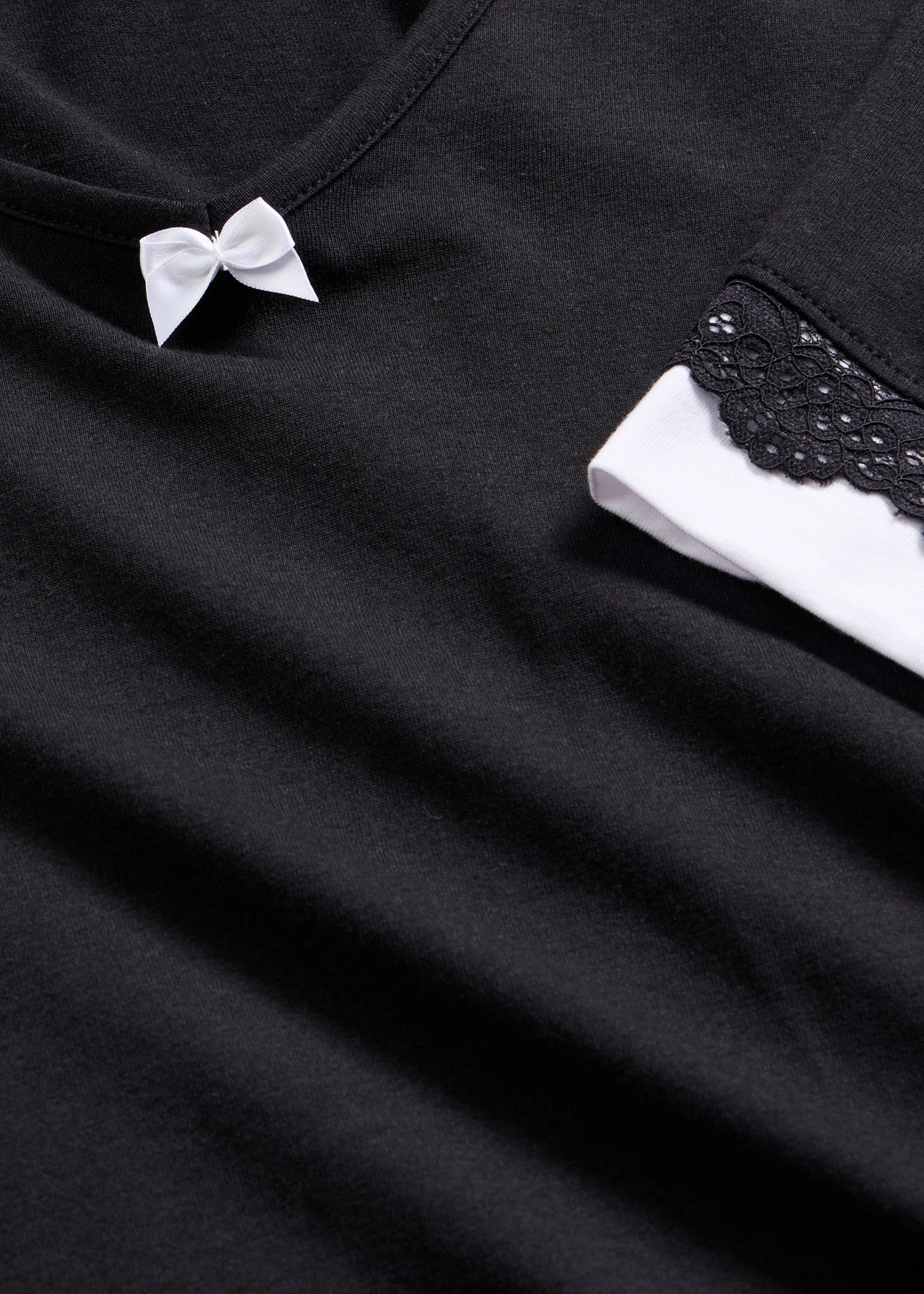 Shortama in een zachte viscosemix • zwart/wit • bonprix online shop