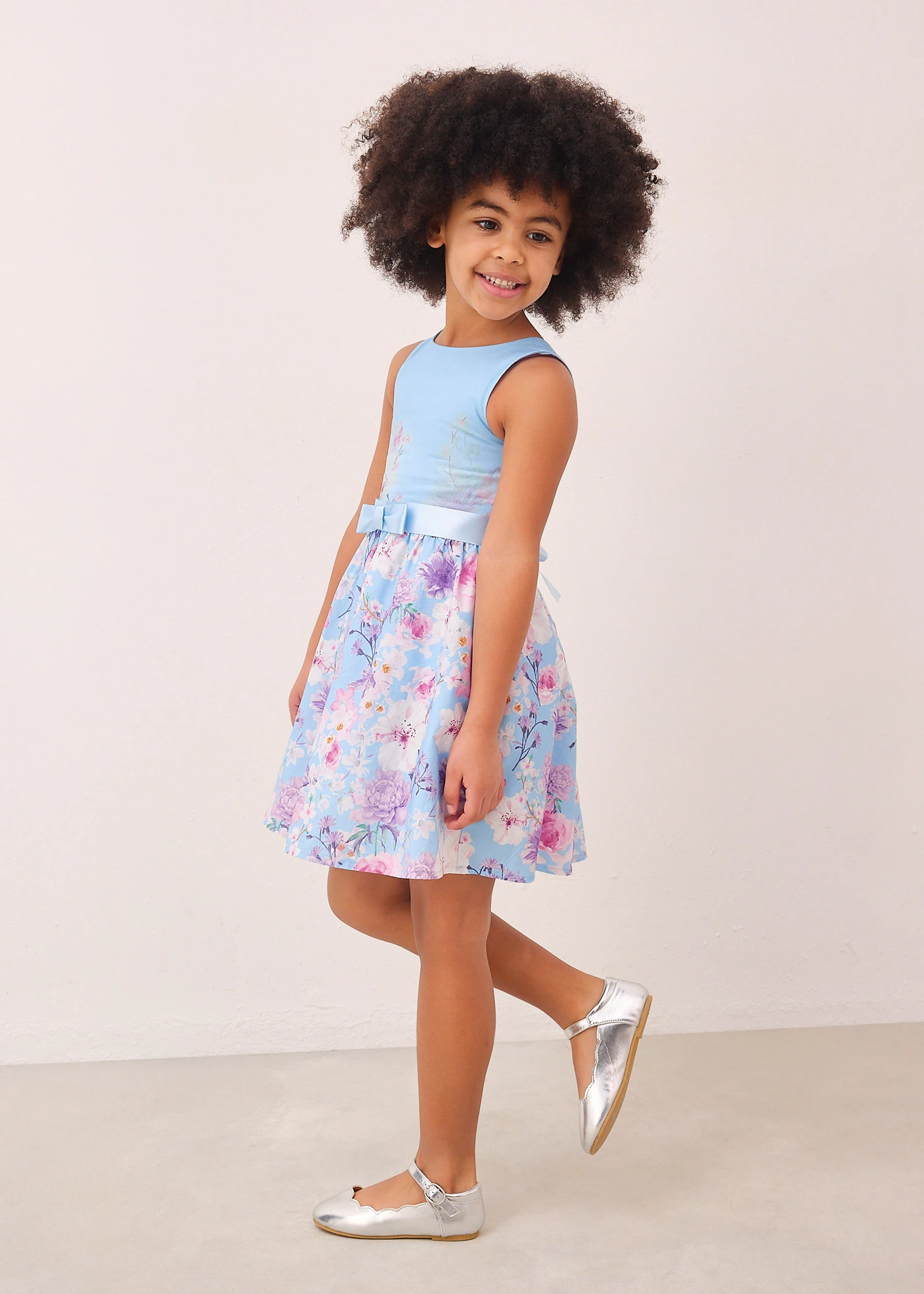 Jurk in A-lijn • lichtblauw gebloemd • bonprix online shop