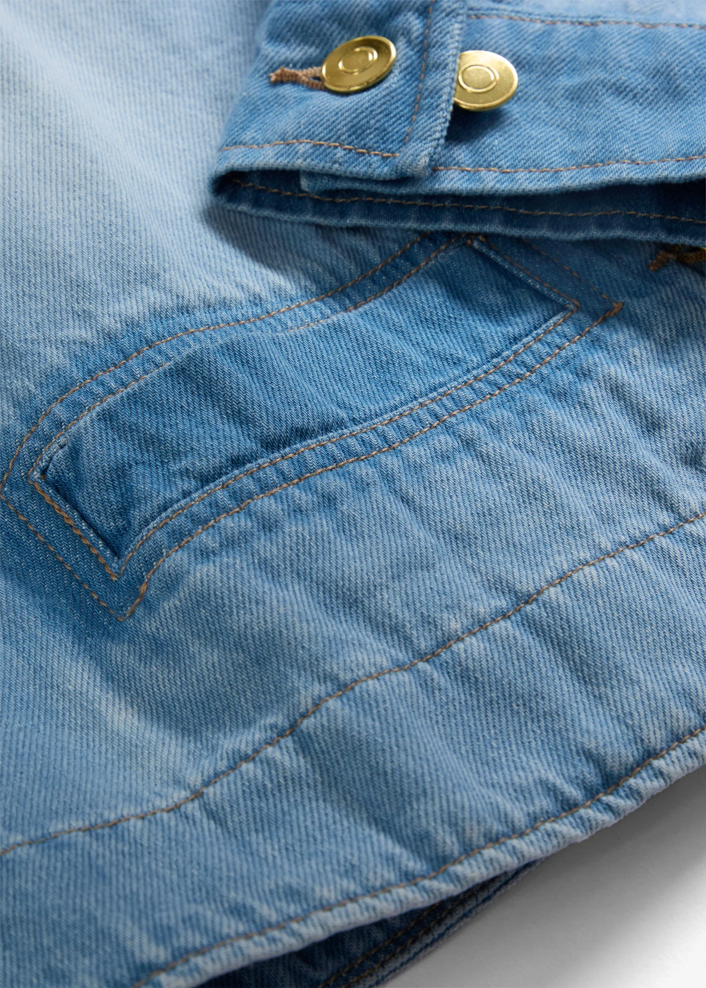 Farmerdzseki tiszta pamutból • világoskék denim, használt hatású • bonprix áruház