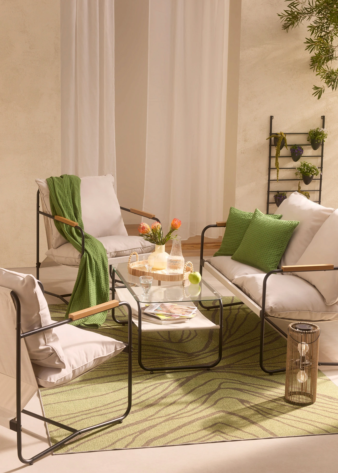 Lot de 2 housses de coussin à motif gaufré • vert • Boutique bonprix