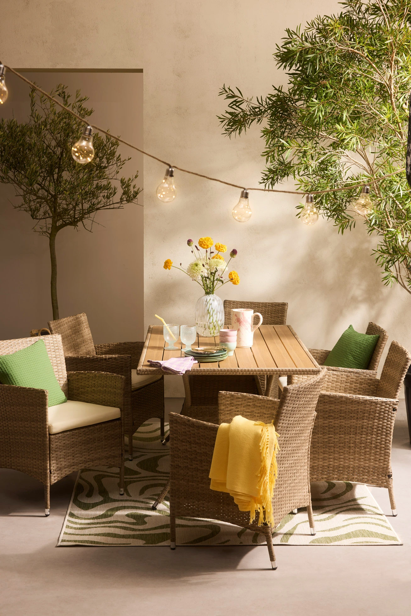 Solar lichtslinger met gloeilampen • lichtbruin • bonprix online shop