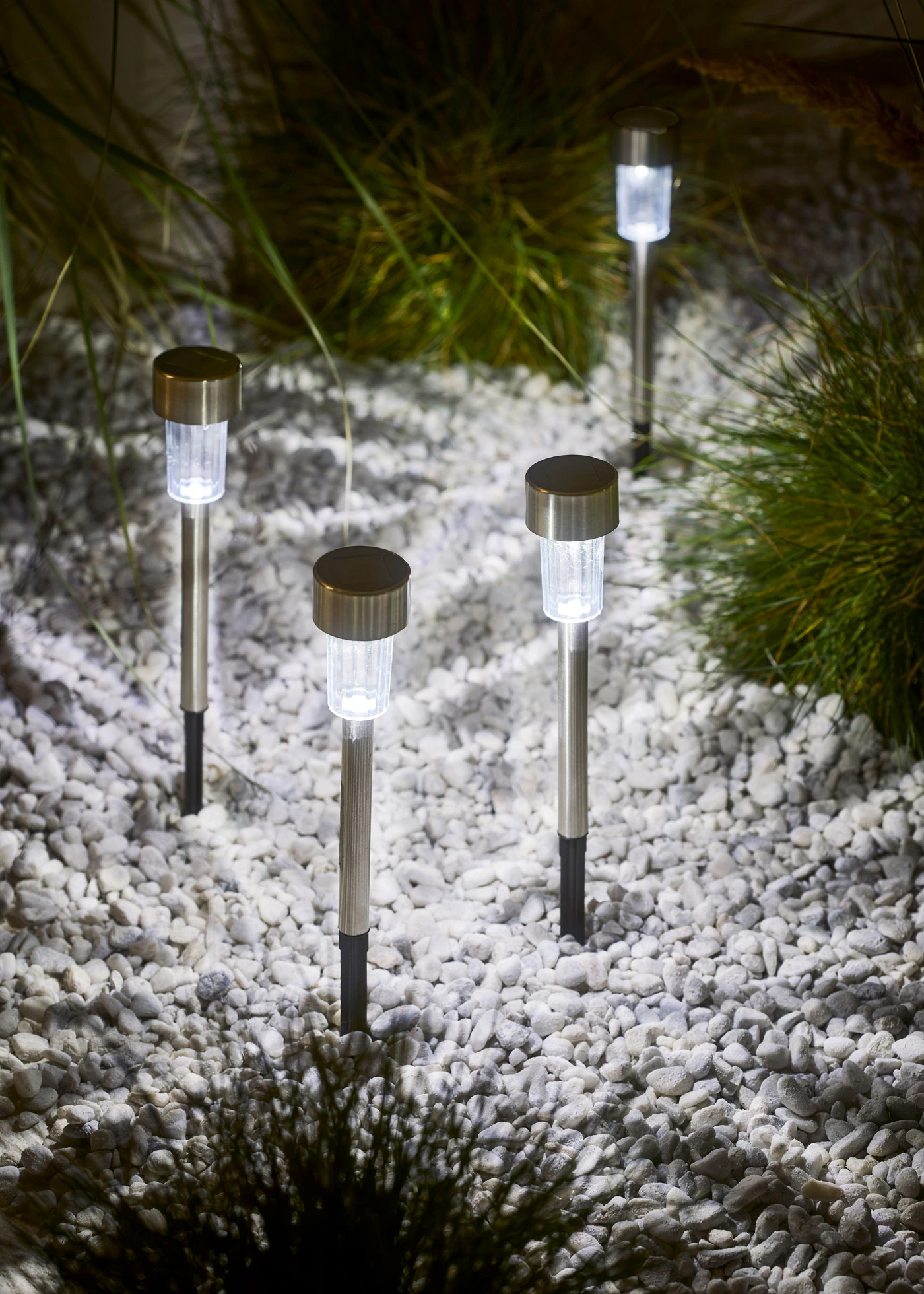 Decoratieve solarlamp als padverlichting (set van 4) • zilverkleurig • bonprix online shop