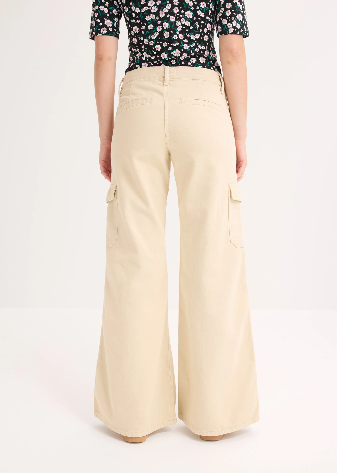 Pantalon cargo 100% coton • sable clair • Boutique bonprix
