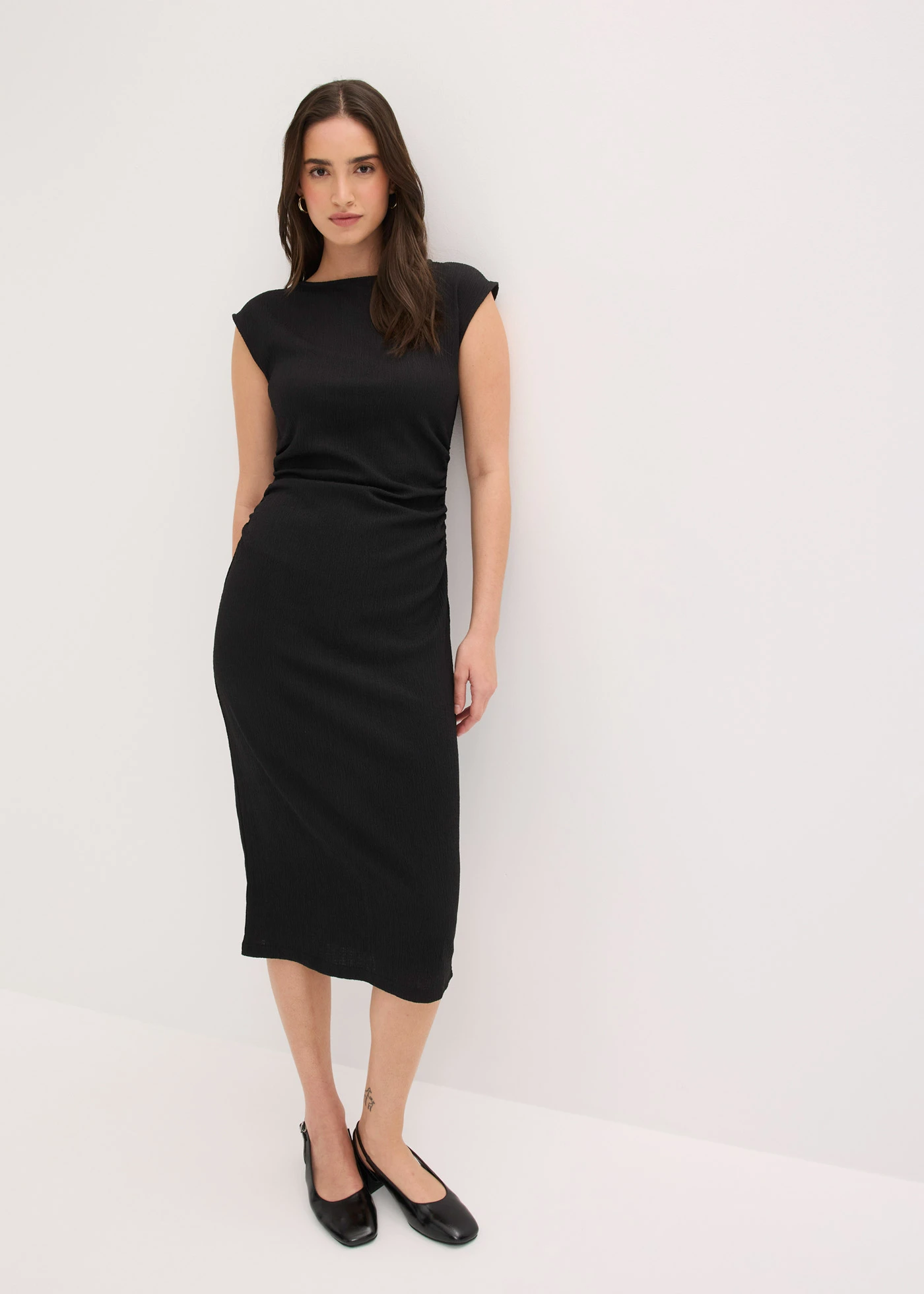 Robe en jersey crêpe texturé • noir • Boutique bonprix