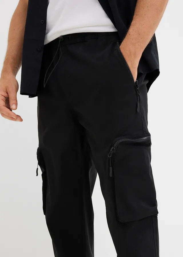 Regular fit superstretch cargobroek met ritszakken, straight • zwart • product-page.page-title-suffix