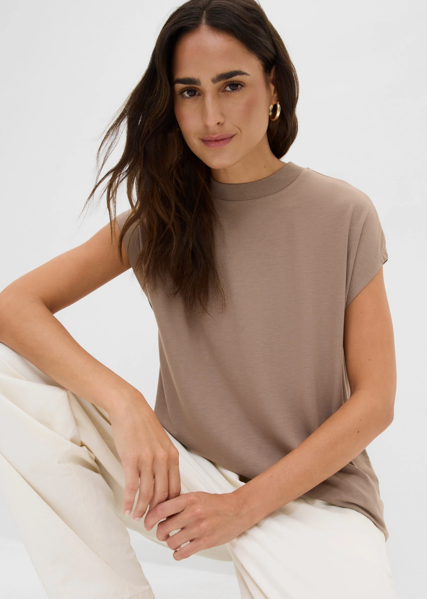 T-shirt van zachte viscose • taupe • bonprix online shop