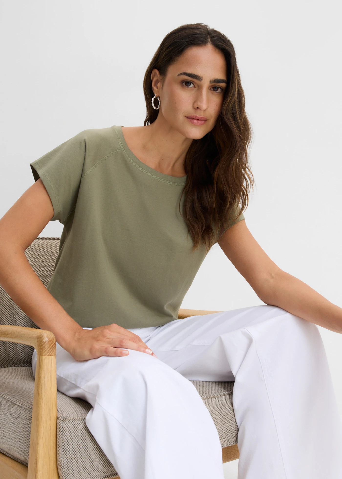 T-shirt 100% coton • olive • Boutique bonprix