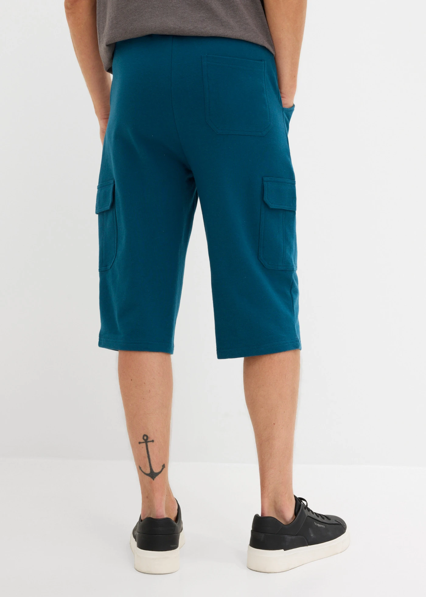 Hosszú szabadidős bermuda cargo zsebekkel, tiszta pamutból, Regular Fit • olajkék • bonprix áruház