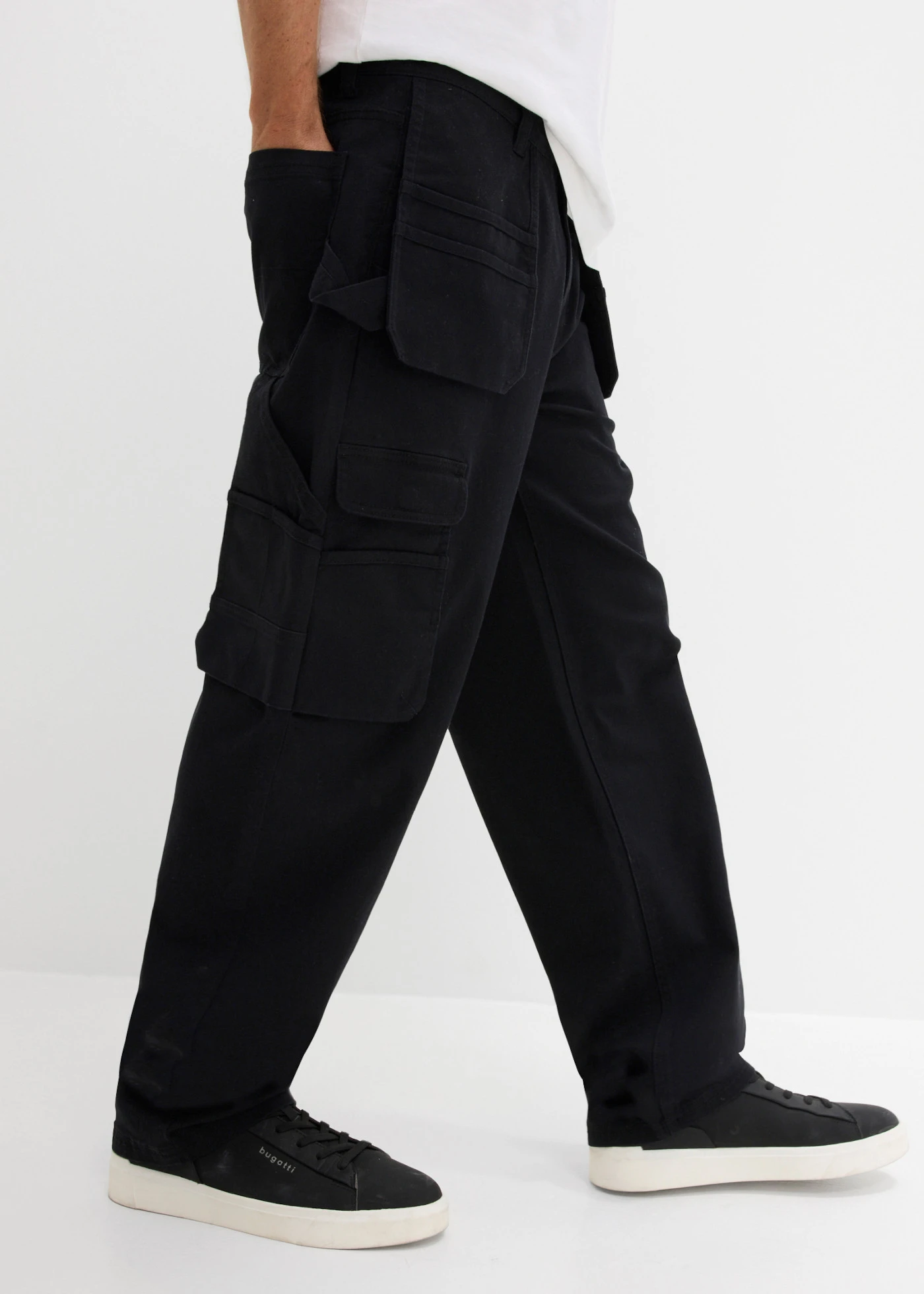 Pantalon style workwear à poches pratiques • noir • Boutique bonprix