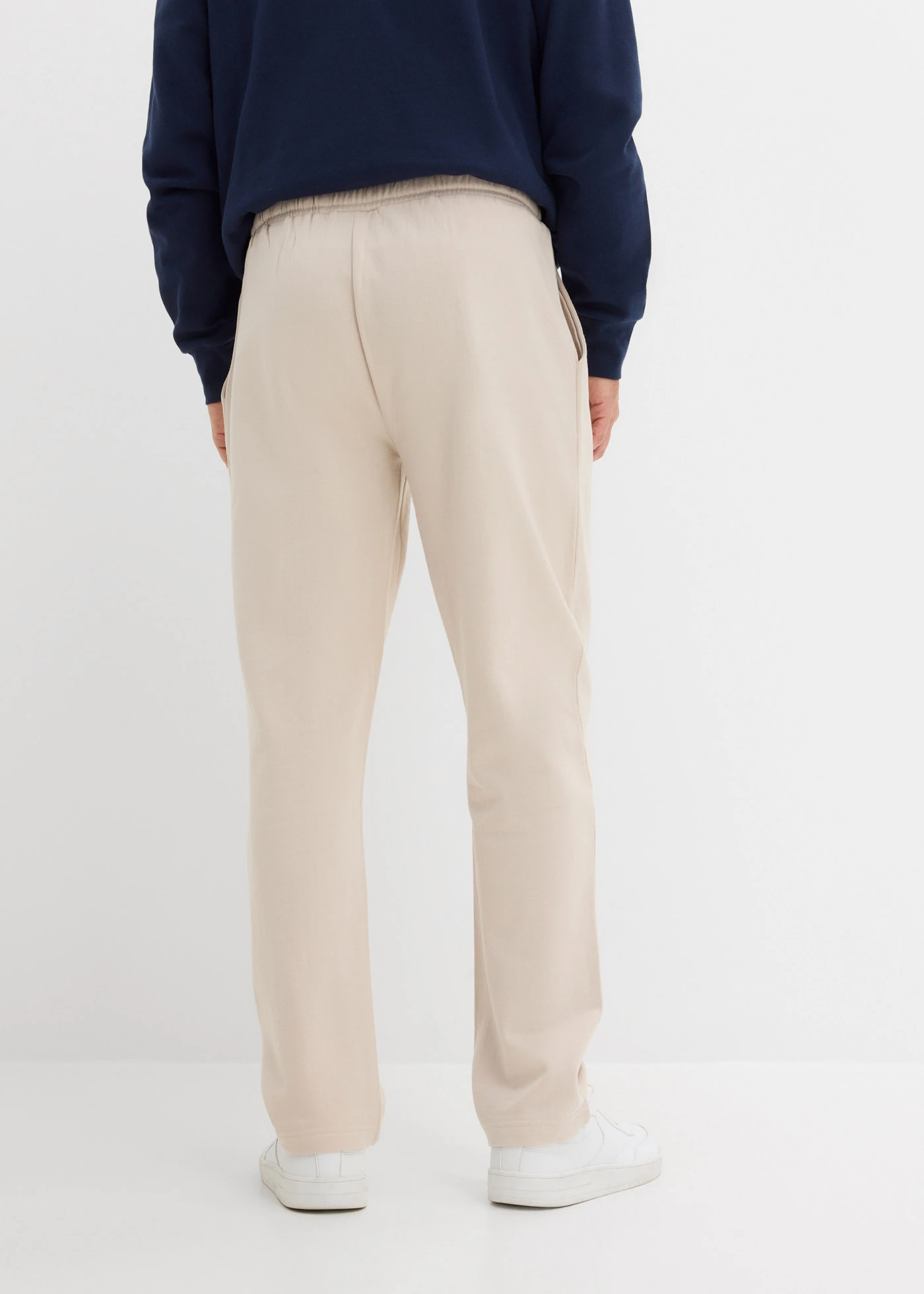 Pantalon de jogging à jambes droites, intérieur gratté doux • gris pierre • Boutique bonprix