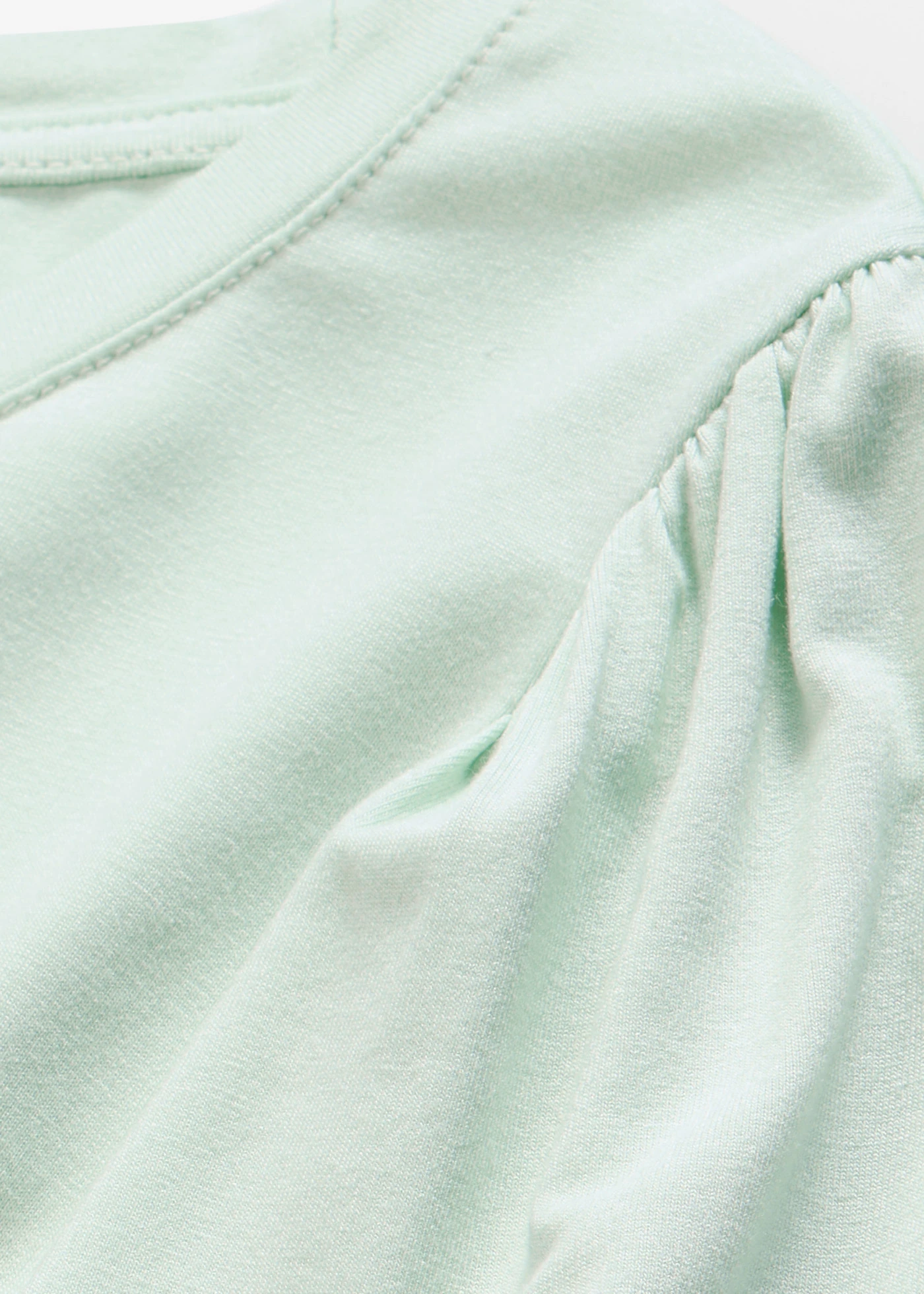 T-shirt doux en viscose extensible • menthe clair • Boutique bonprix