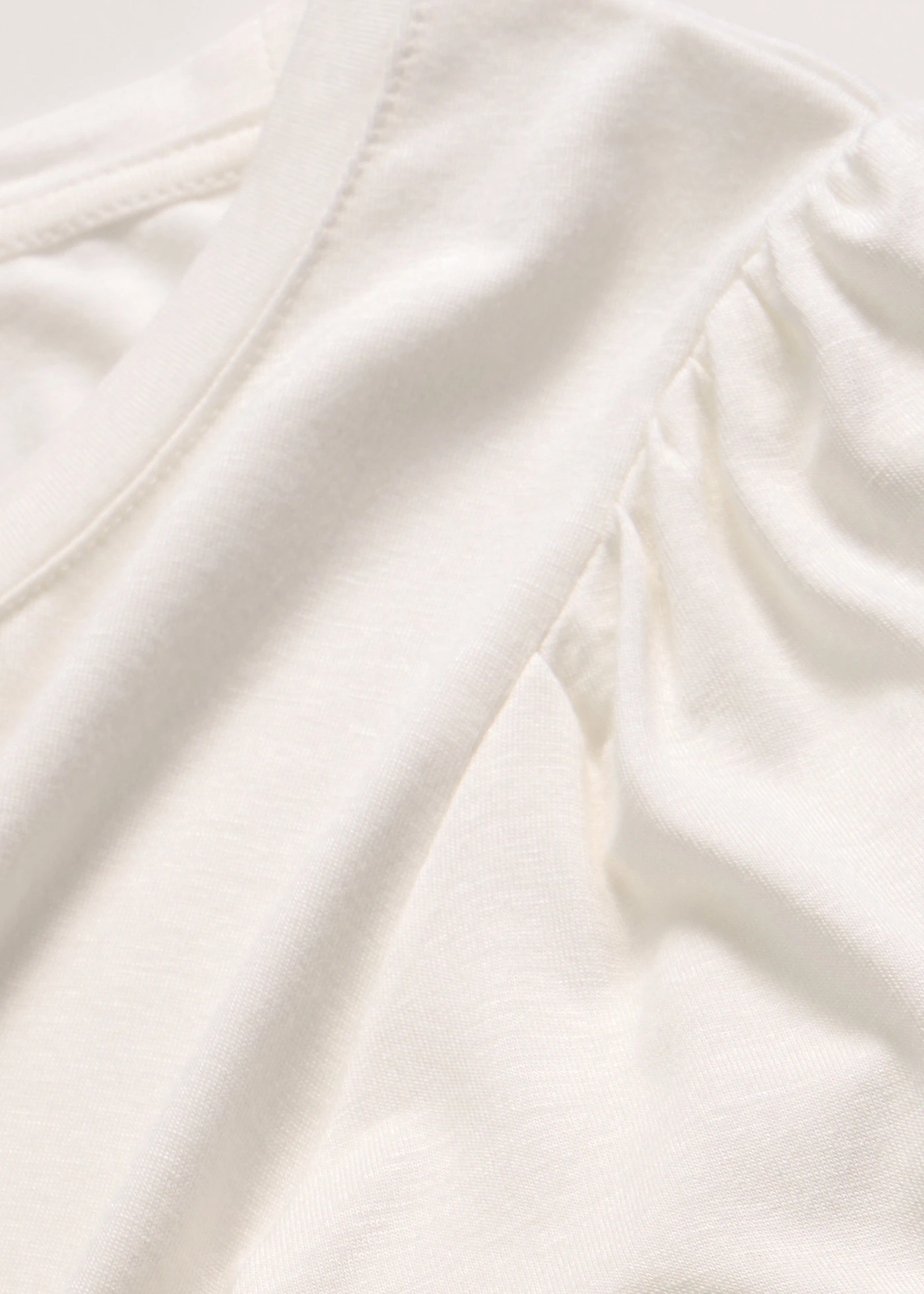 T-shirt doux en viscose extensible • ecru • Boutique bonprix