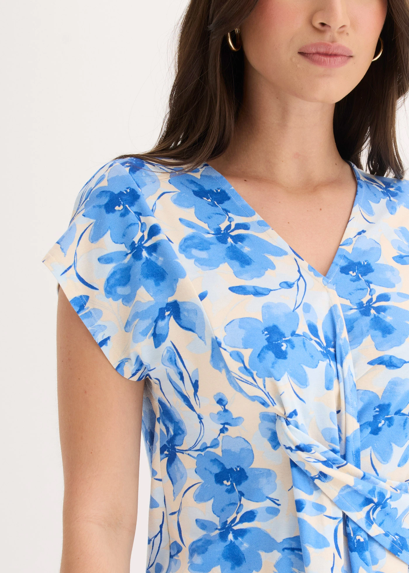 Bluză cu detaliu nod • albastru cu flori • magazin bonprix