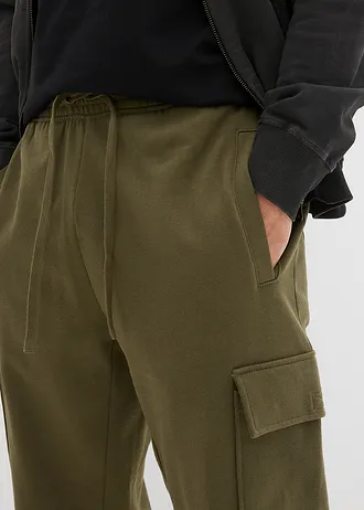 Joggingbroek met cargozakken, loose fit • donkerolijfgroen • bonprix online shop